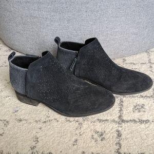 Delia Perf Suede Booties